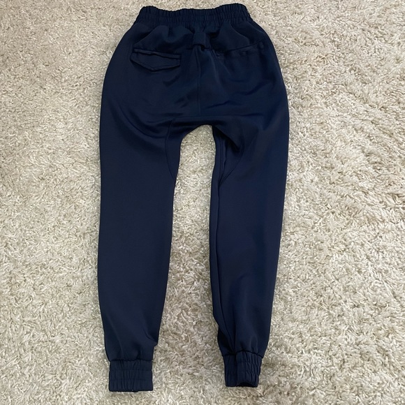 Live Fit Tech Joggers in Navy Men’s XS (28) - Picture 6 of 7